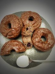 Schoko-Donuts mit Grieß